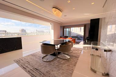 À Venda com 240m² e 3 Suítes, no Itaim Bibi, São Paulo - SP