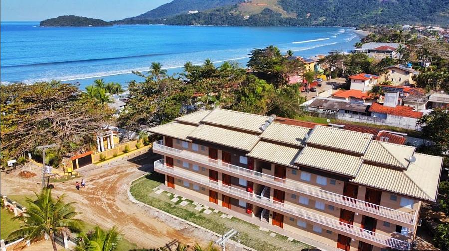 Vista a�rea do Condom�nio Requinte do Sap� pr�ximo � Praia do Sap� em Maranduba, Ubatuba