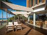 Cafeteria com vista para o mar no Open Mall do Marbello Residence em Caraguatatuba
