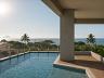 Piscina com vista para o mar do Residencial Bilbao em Caraguatatuba