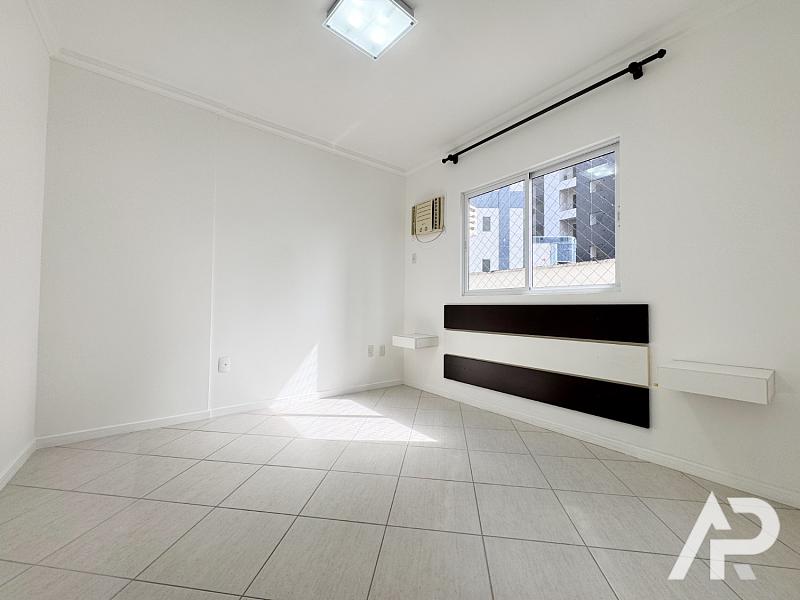 QUADRA DO MAR, 03 SUÍTES, CHURRASQUEIRA Á CARVÃO — foto 11