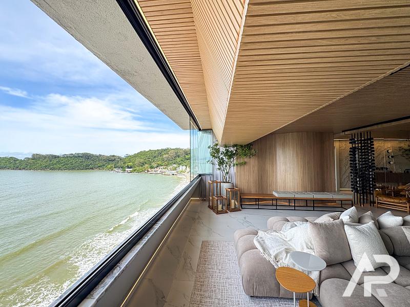FRENTE MAR, ANDAR ALTO, MOBILIADO E DECORADO 1
