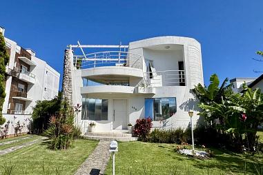 Casa com 3 quartos à venda, 210m², 3 banheiros, 4 garagens - Cachoeira do Bom Jesus - Florianópolis