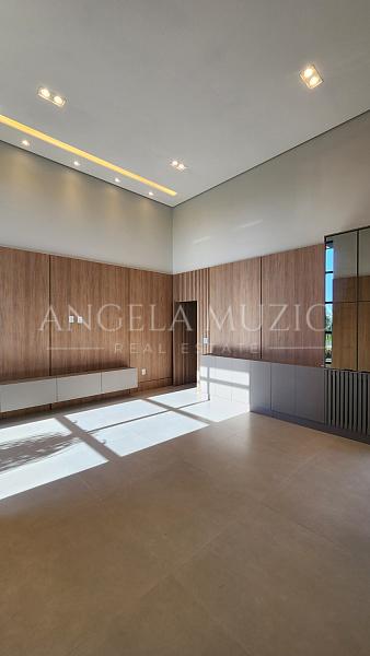 Casa de Alto Padr�o com 3 Su�tes e Piscina no Condom�nio Maria C�ndida 6