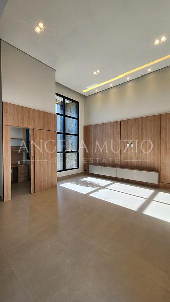 Casa de Alto Padr�o com 3 Su�tes e Piscina no Condom�nio Maria C�ndida 7