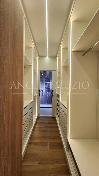 Casa de Alto Padr�o com 3 Su�tes e Piscina no Condom�nio Maria C�ndida 33