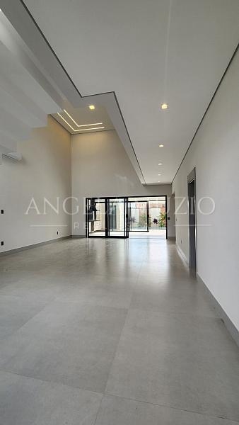 Casa de alto padr�o � venda no Condom�nio Dona Maria C�ndida | 4 su�tes e piscina 4