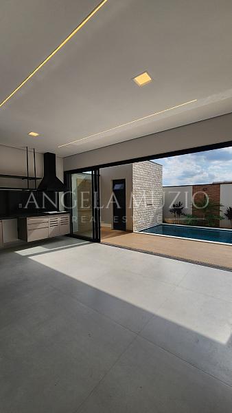Casa de alto padr�o � venda no Condom�nio Dona Maria C�ndida | 4 su�tes e piscina 11