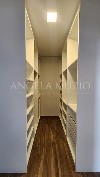Casa de alto padr�o � venda no Condom�nio Dona Maria C�ndida | 4 su�tes e piscina 24