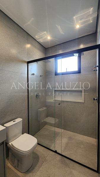 Casa de alto padr�o � venda no Condom�nio Dona Maria C�ndida | 4 su�tes e piscina 26