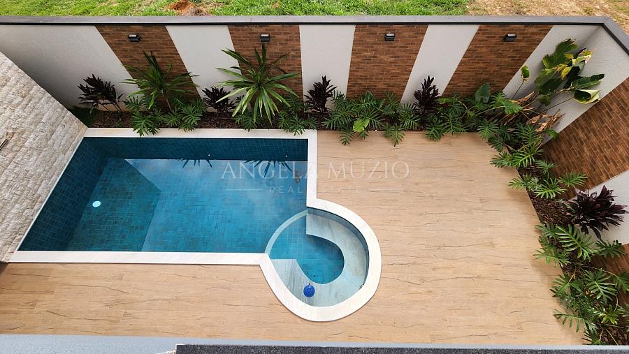 Casa de alto padr�o � venda no Condom�nio Dona Maria C�ndida | 4 su�tes e piscina 34