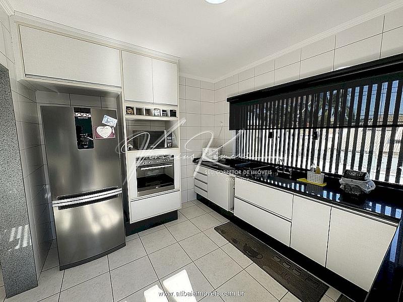 Casa com 3 dormitórios próximo da Alameda Lucas Nogueira Garces - Jardim do Lago em Atibaia — foto 46