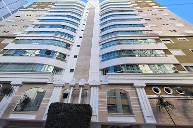 Apartamento com 3 quartos à venda, 112m², 2 banheiros, 2 garagens - Centro - Balneário Camboriú