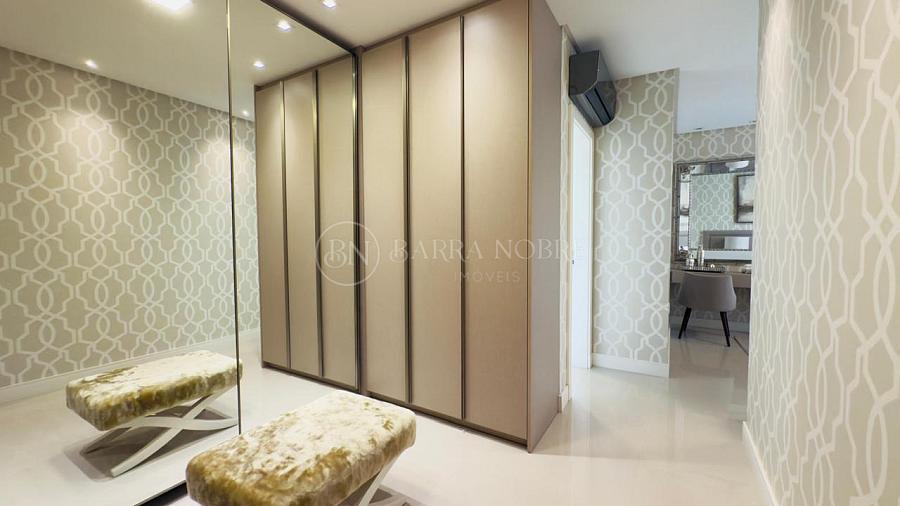 4 Suítes, 3 Vagas de Garagem — foto 13