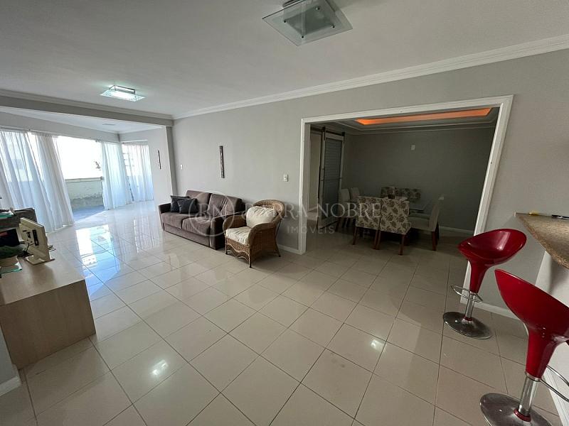 Apartamento diferenciado Quadra Mar em BC — foto 2