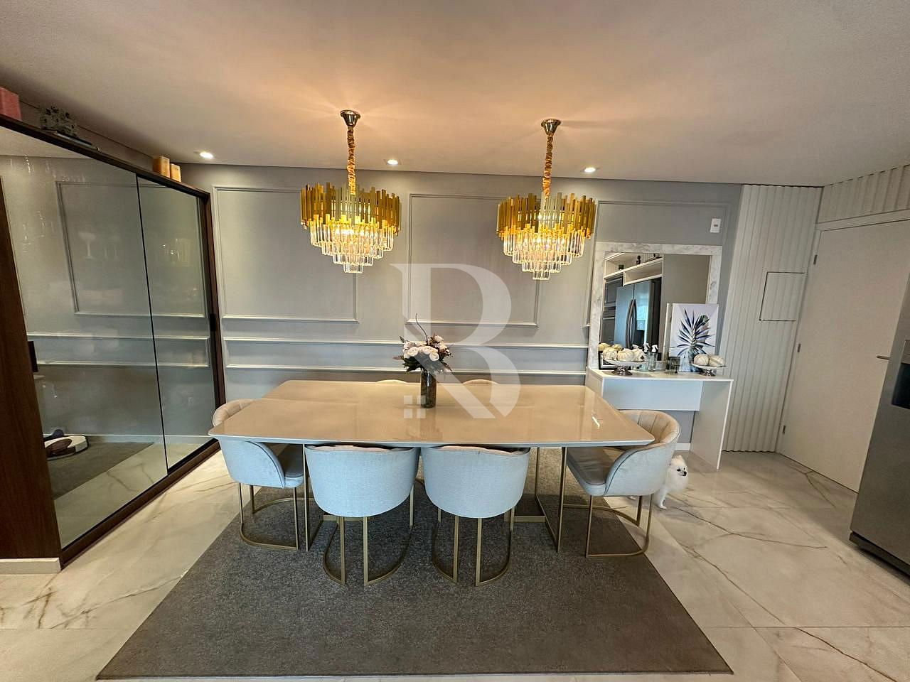 Com 3 dormitórios, perto do mar em Penha.