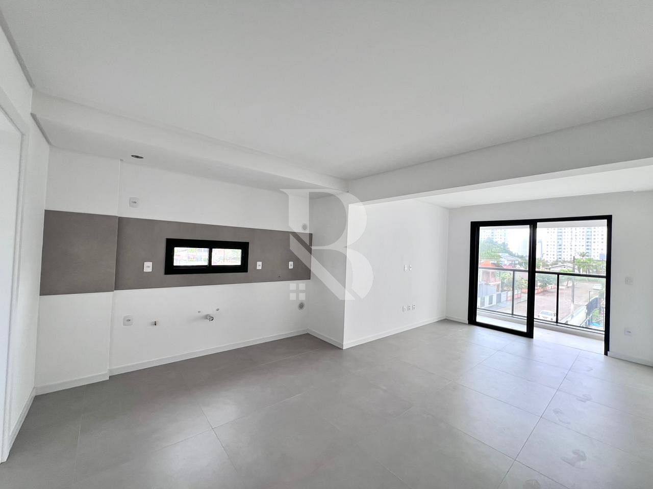 Com 3 quartos. Apartamento a venda Balneário Piçarras SC