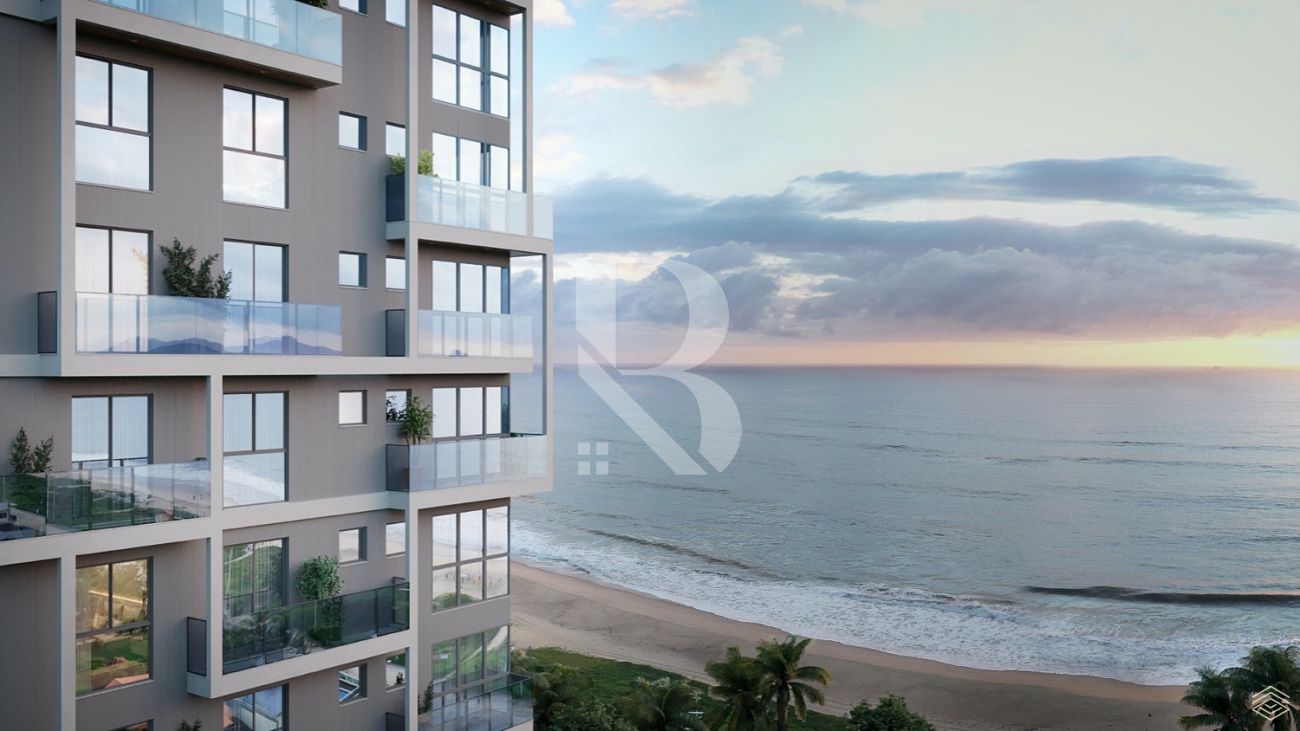 Com 4 suítes. Serena - Apartamento cobertura frente mar a venda em Balneário Piçarras - SC