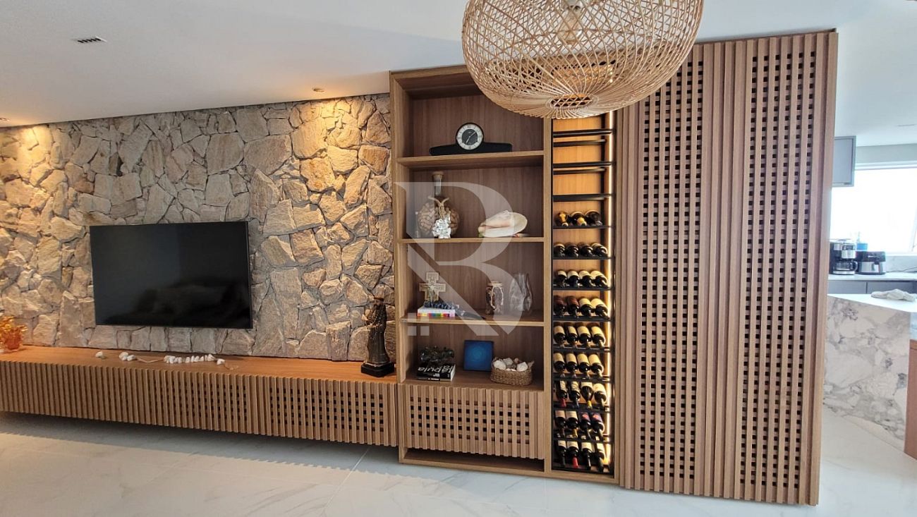 3 suítes. Sunset Tower By Vetter. Apartamento frente mar em Balneário Piçarras.