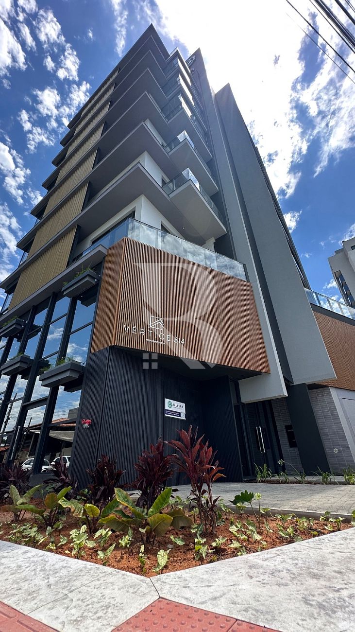 Com 4 quartos. Vertice 314 - Apartamento a venda frente mar Penha SC