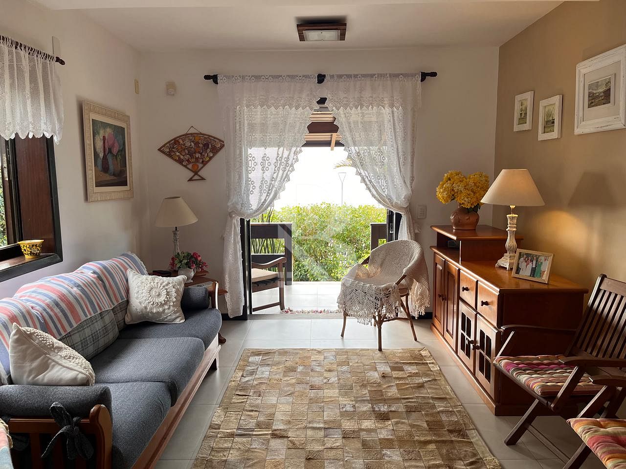 Com 4 quartos. Casa a venda frente mar em Balneário Piçarras sc