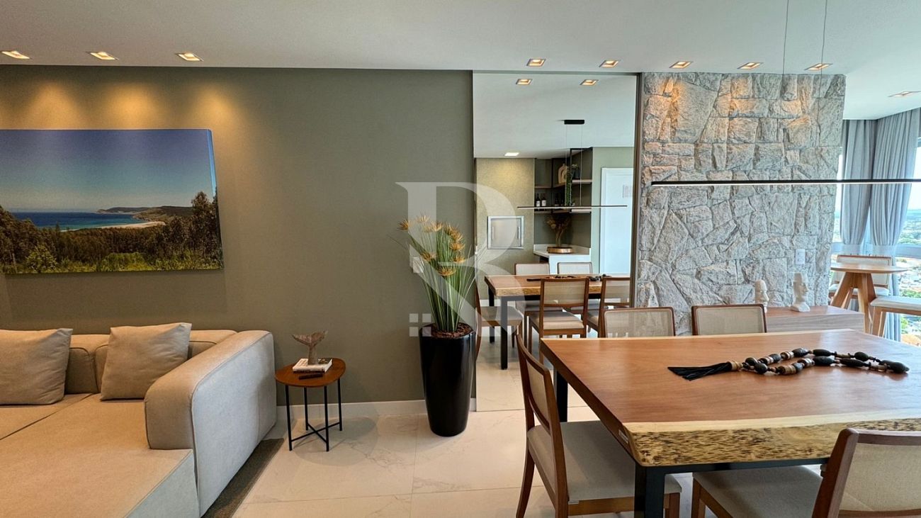 Com 3 quartos. Imóveis a venda em Balneário Piçarras SC