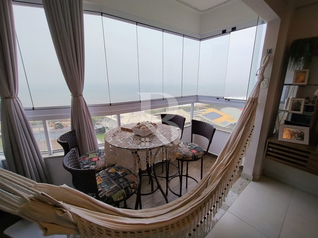 Com 3 quartos, vista mar definitiva