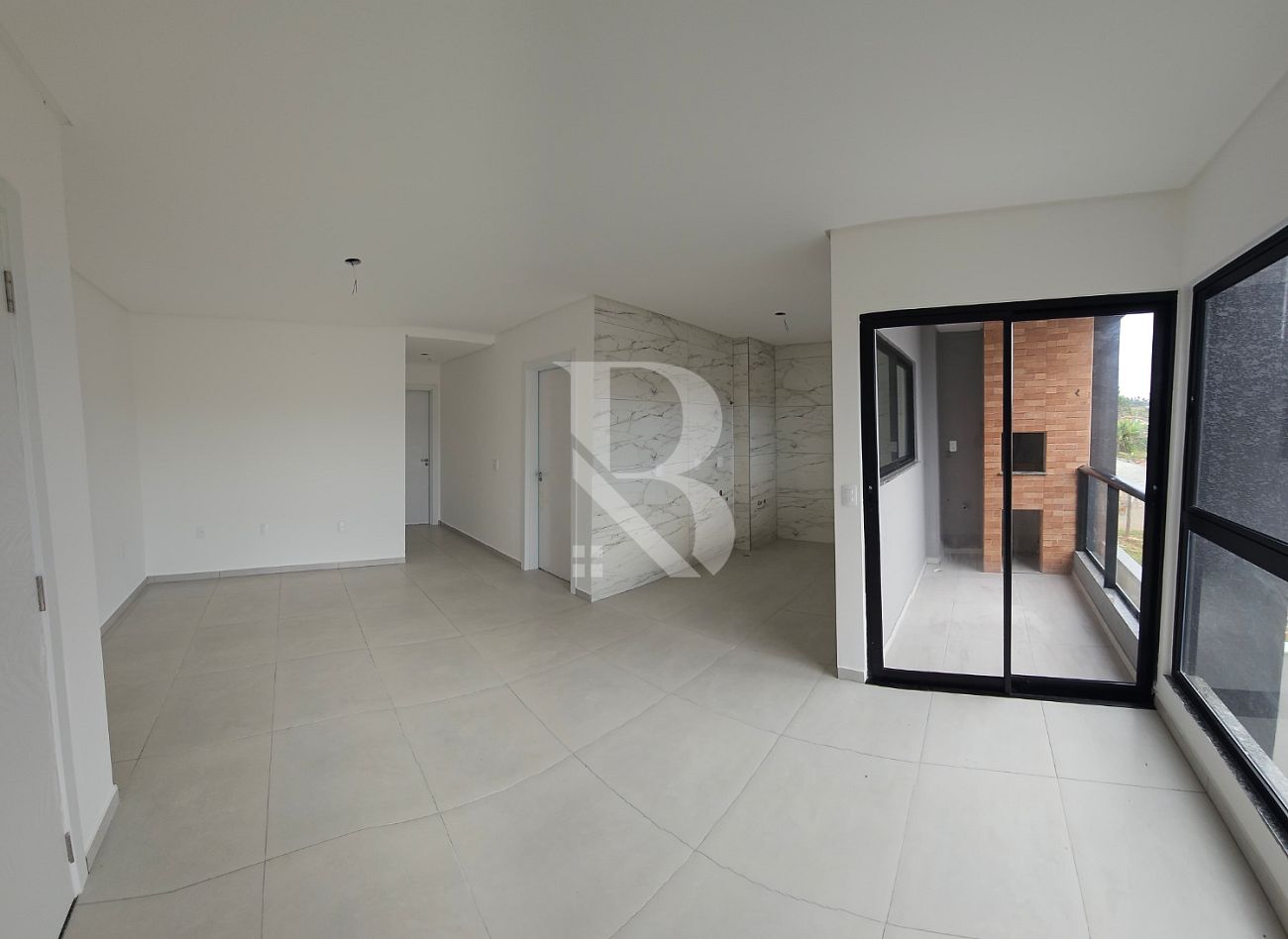 Com 2 quartos. Apartamentos a venda em Balneário Piçarras SC.