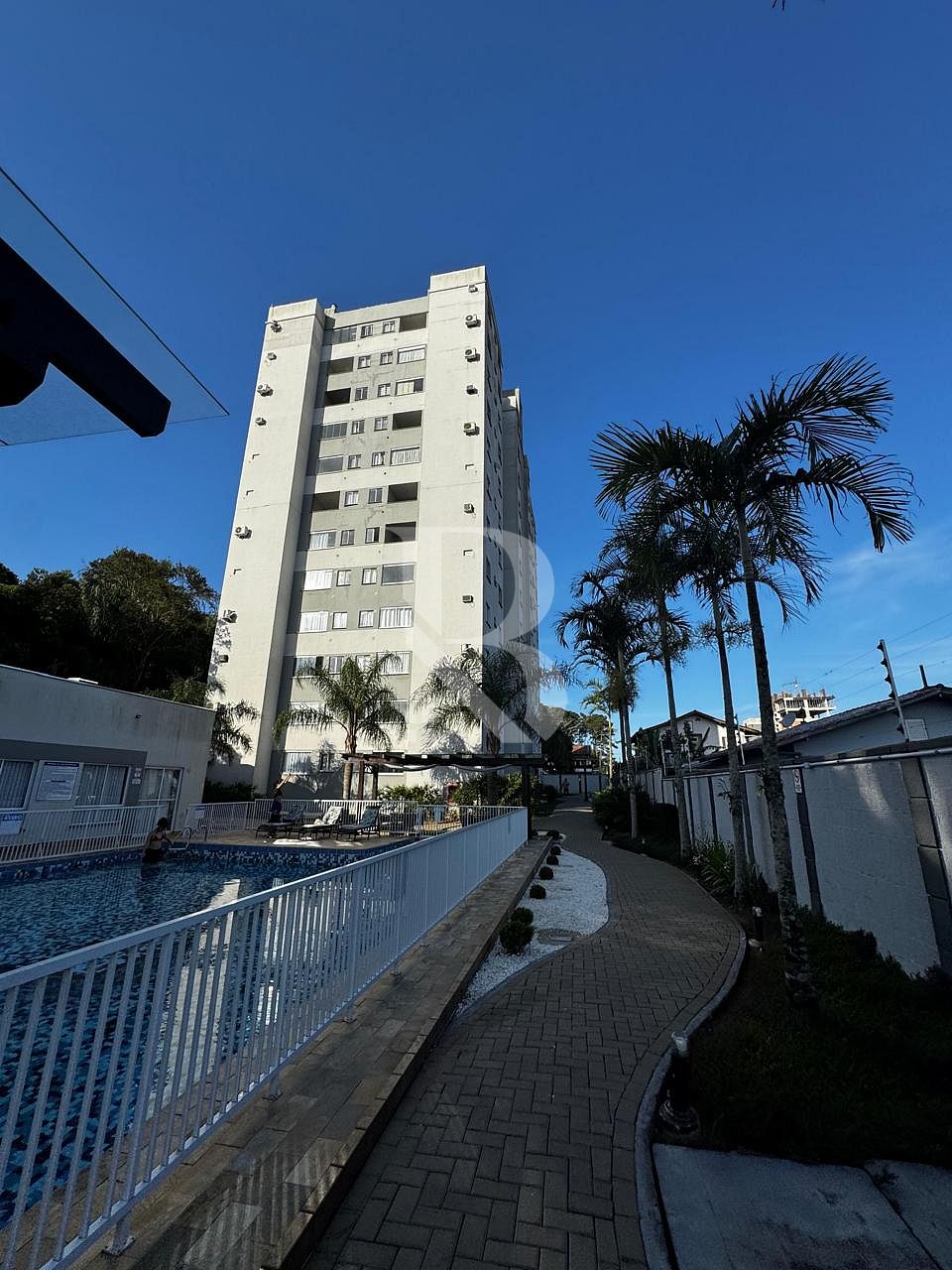 2 Dormitórios. Apartamento a venda em Balneário Piçarras Oportunidade