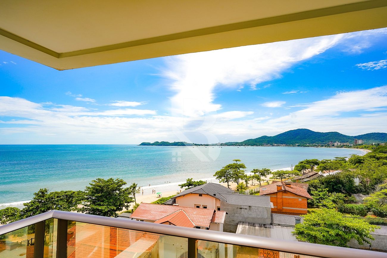 Com 4 dormitórios. Apartamento frente mar a venda Penha SC - Sunrise