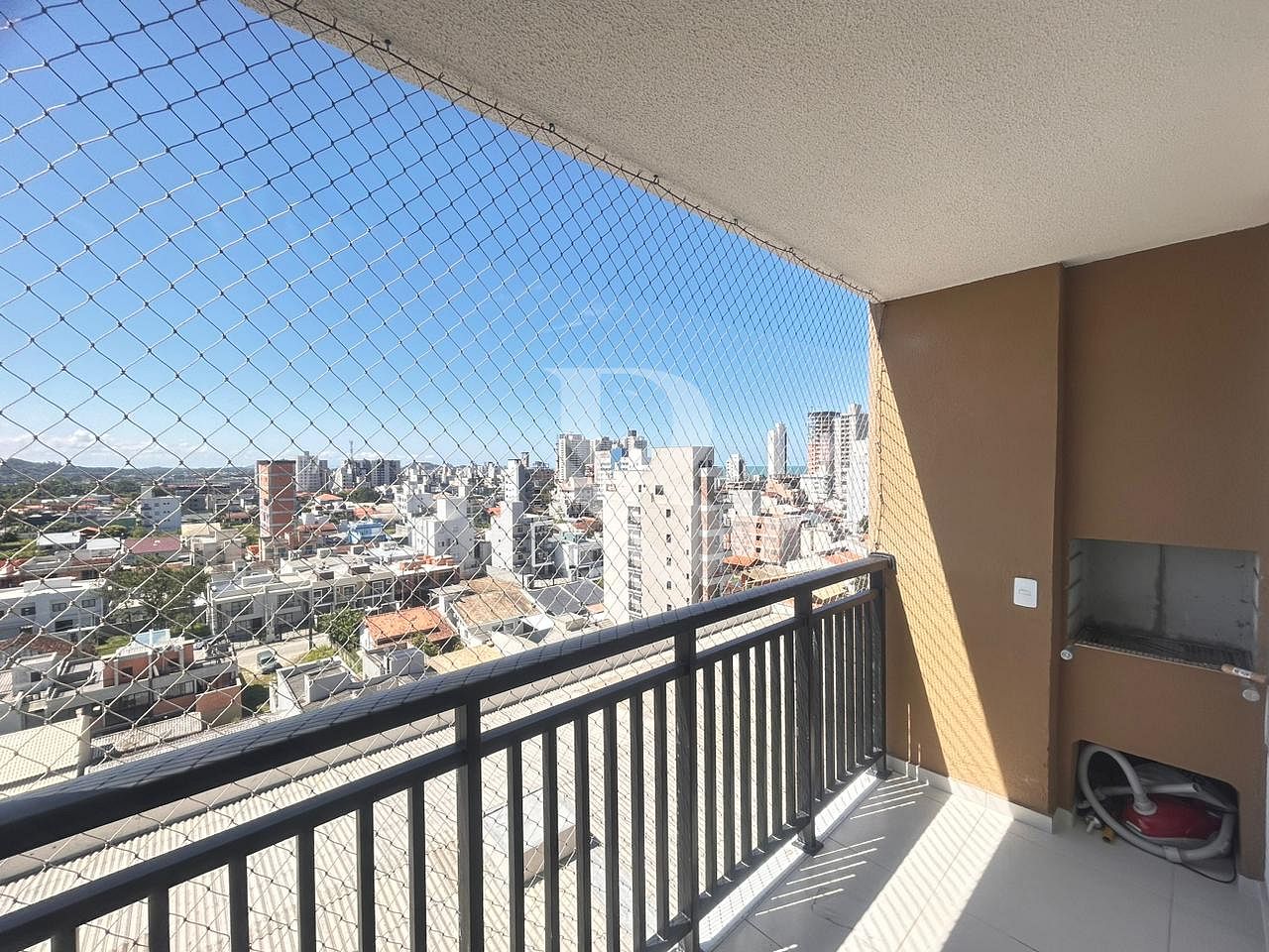 Com 2 Quartos. Milos Rogga. Apartamento a venda Balneário Piçarras.
