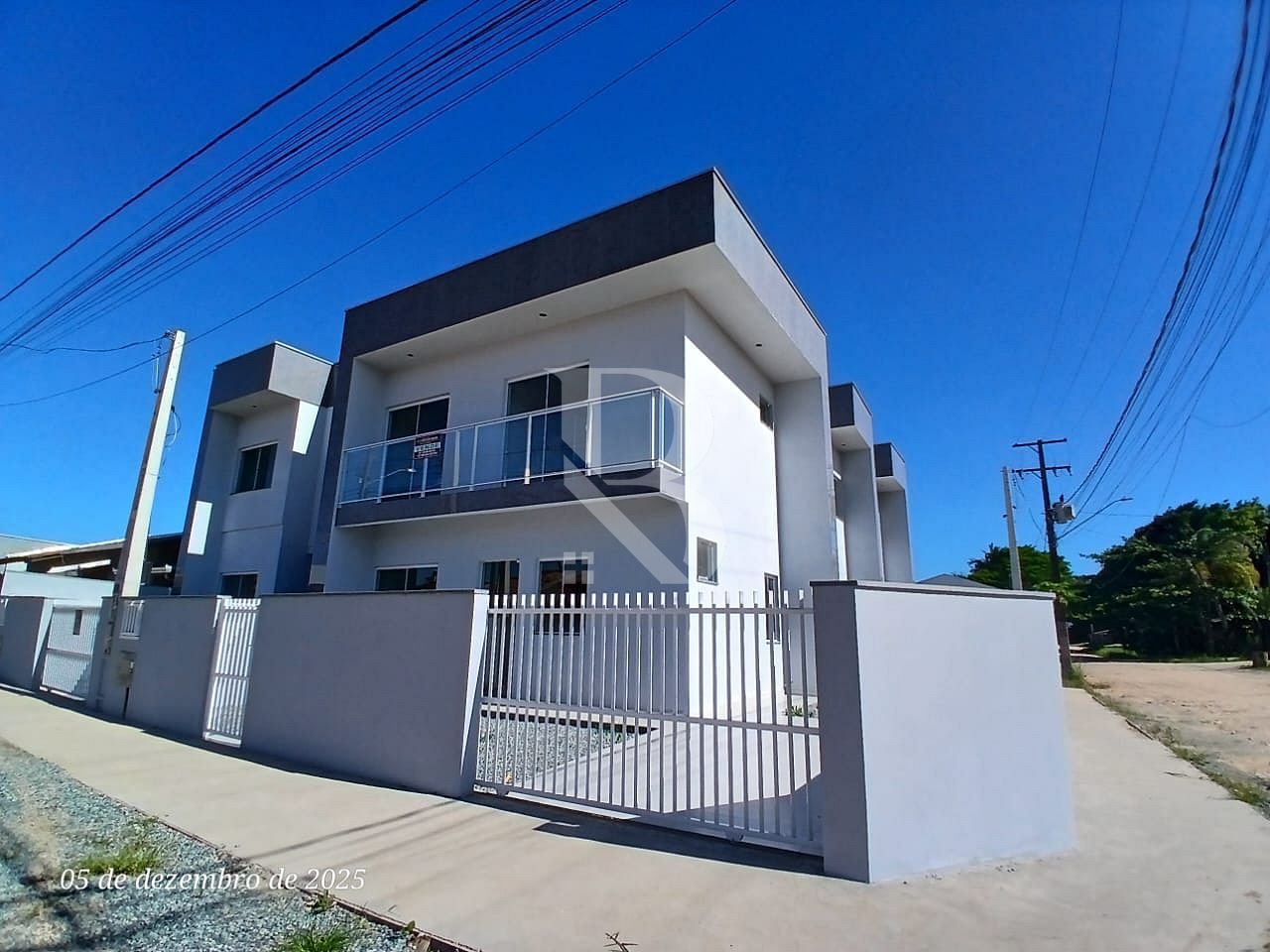Com 2 quartos. Casa a venda em Barra Velha SC