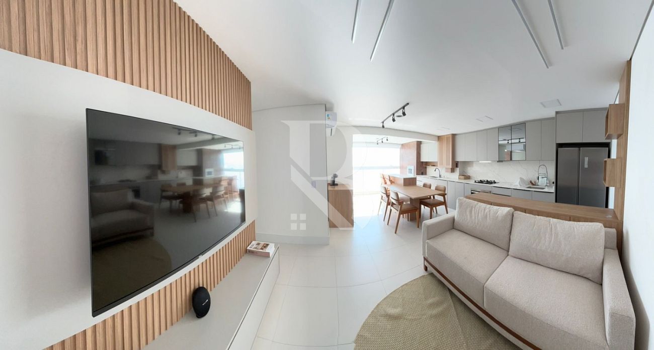 Com 2 quartos. Apartamento a venda em Balneário Piçarras - SC