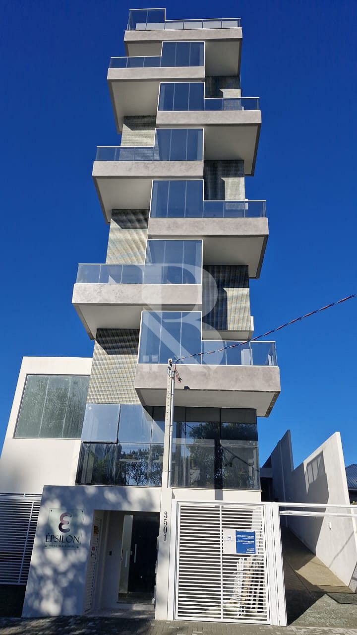 Com 3 quartos. Apartamento a venda Balneário Piçarras SC.