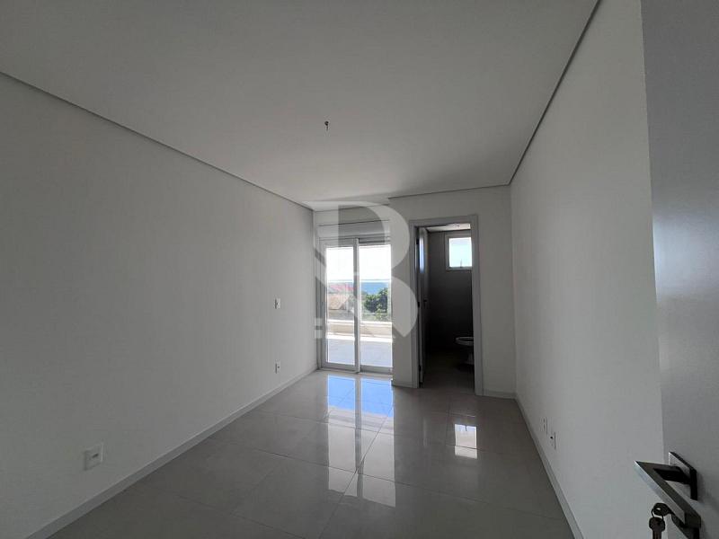 Com 3 quartos. Ocean View - Apartamento frente mar a venda em Balneário Piçarras. — foto 11