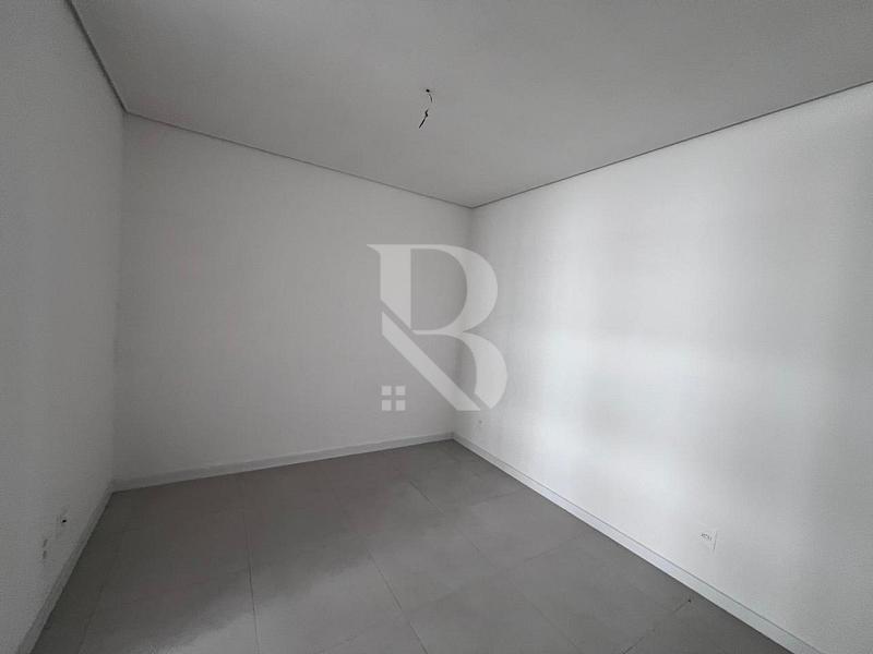 Com 3 quartos. Ocean View - Apartamento frente mar a venda em Balneário Piçarras. — foto 13