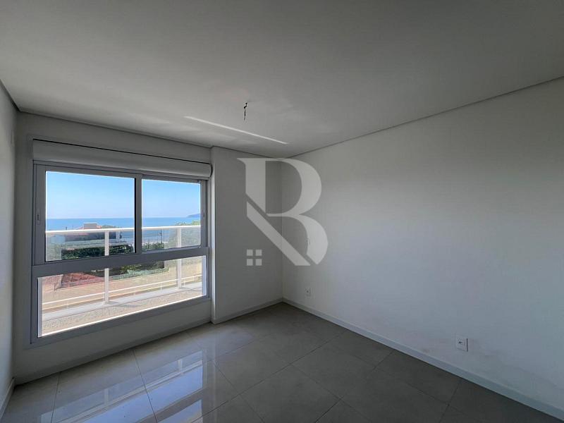 Com 3 quartos. Ocean View - Apartamento frente mar a venda em Balneário Piçarras. — foto 14