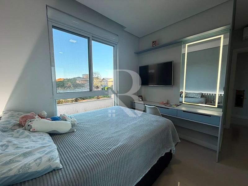 Costa Esmeralda Balne�rio Pi�arras SC 40