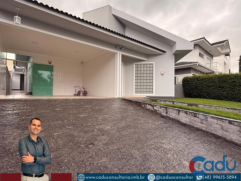 CASA MOBILIADA COM PISCINA NA PEDRA BRANCA | 205m² PRIVATIVOS | 4 DORMITÓRIOS — foto 2