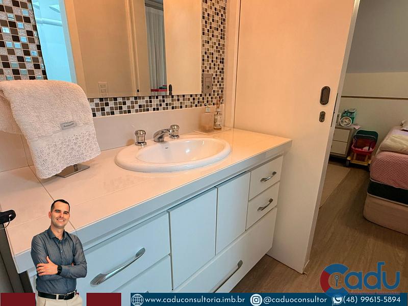 CASA MOBILIADA COM PISCINA NA PEDRA BRANCA | 205m² PRIVATIVOS | 4 DORMITÓRIOS — foto 23