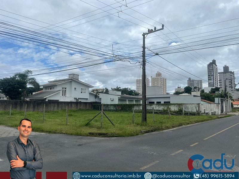 Lote de esquina a Venda 544 m² Bairro Recife - Tubarão/SC — foto 2