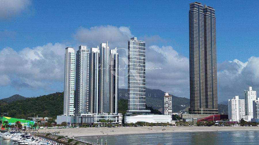 Apartamento no Edifício Yachthouse By Pininfarina em Balneário Camboriú — foto 2