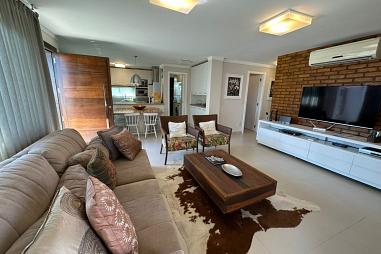 Casa com 3 quartos à venda, 180m², 4 banheiros, 3 garagens - Centro - Balneário Piçarras