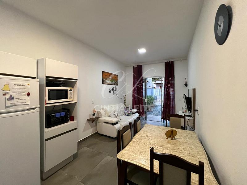 Casa a Venda a 700m da Praia de Armação – Mobiliada e com Área de Festas — foto 5