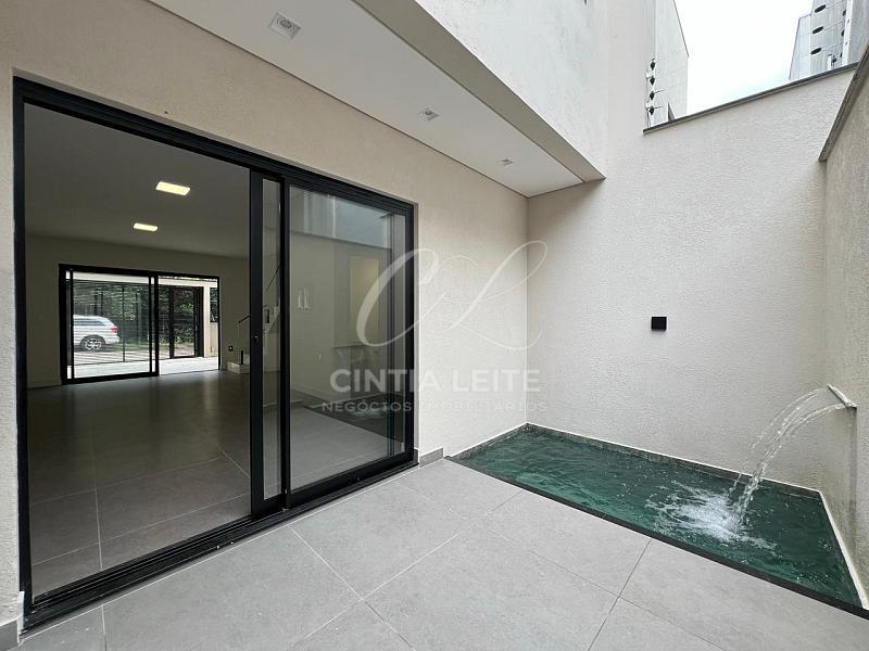 À Venda Sobrado |3 Quartos Sendo 1 Suite| Itacolomi em Balneário Piçarras com Piscina Privativa — foto 11