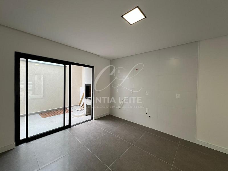 À Venda Sobrado |3 Quartos Sendo 1 Suite| Itacolomi em Balneário Piçarras com Piscina Privativa — foto 8