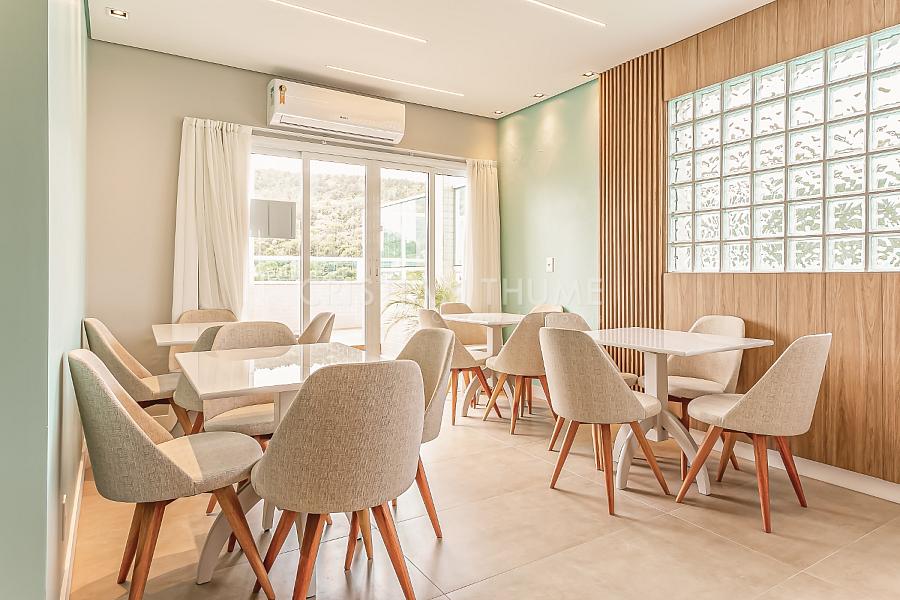 Cobertura Duplex em Jurer�, 2 Su�tes, 2 Vagas, Mobiliada, a 50 m do Mar 25