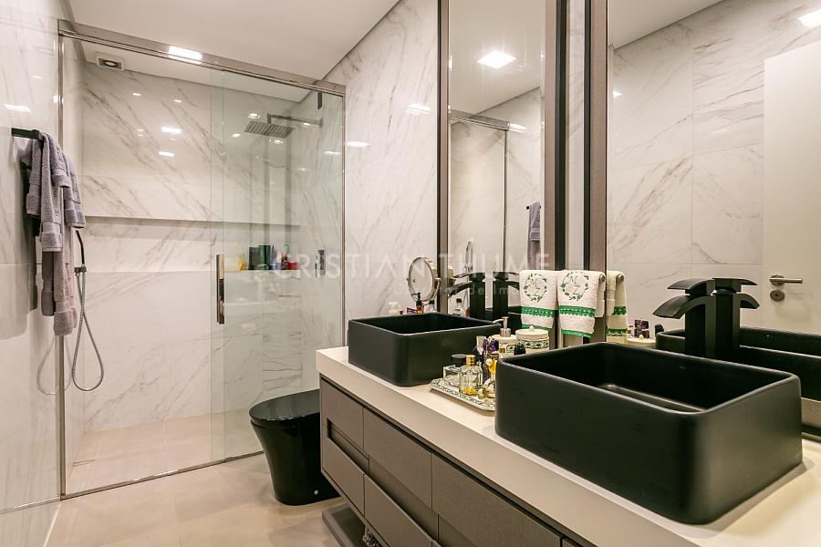 Cobertura Duplex em Jurer�, 2 Su�tes, 2 Vagas, Mobiliada, a 50 m do Mar 23