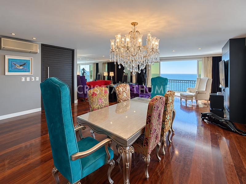Apartamento na Beira-Mar Norte com vista mar e 3 su�tes | La Perle 7