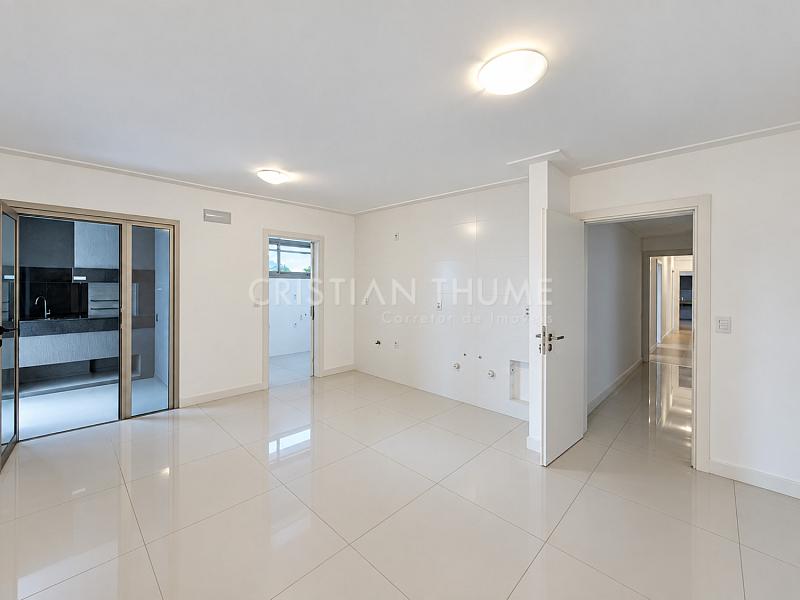 Apartamento na Beira-Mar Norte de Florian�polis com 4 Su�tes, 309 m� e 3 Vagas 19